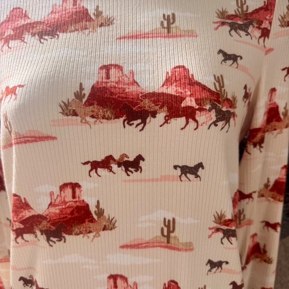 Wrangler - Retro: Horse Print Mock Neck Shirt, Creamsicle - Picture 3 of 5